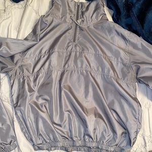 Cropped wind breaker